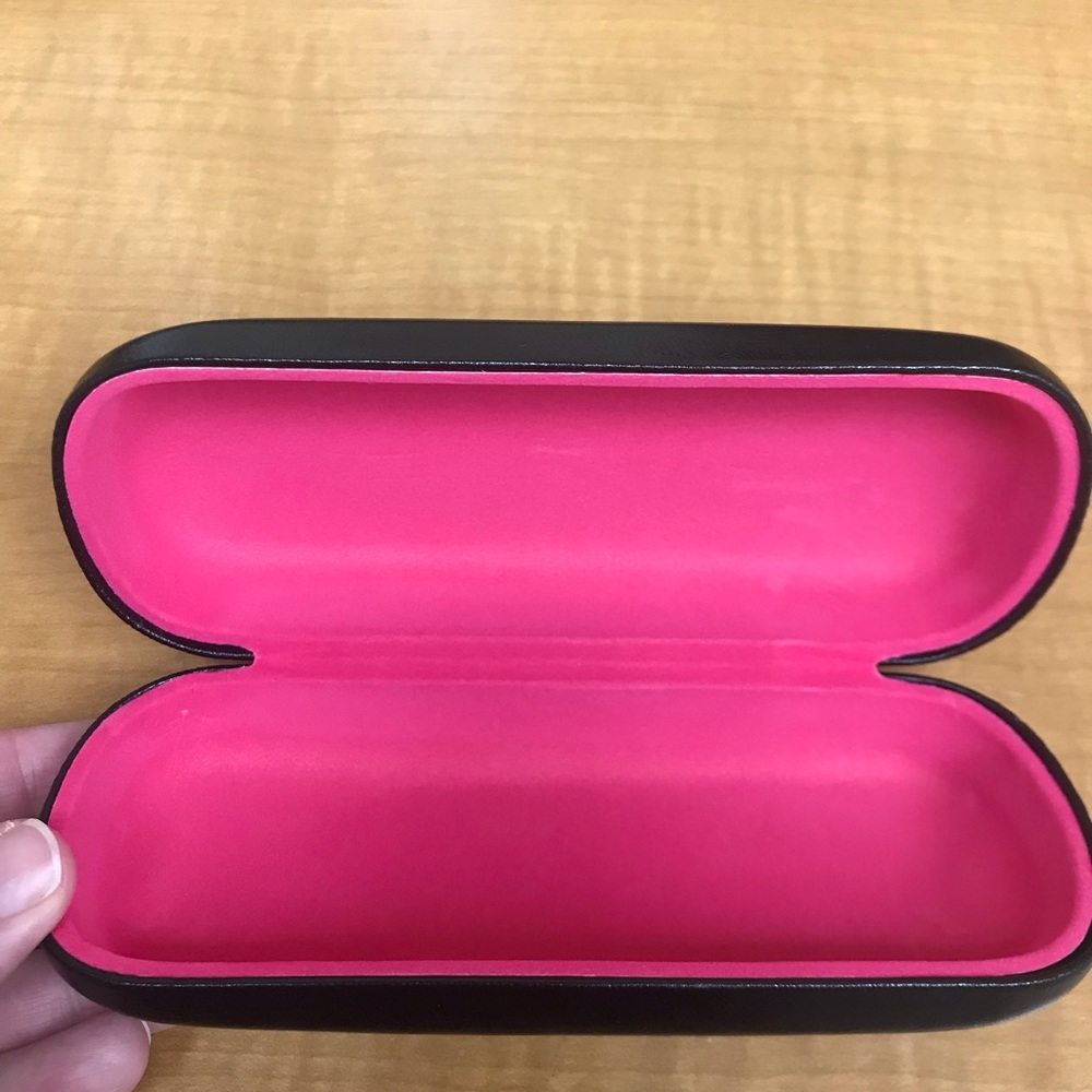 ❌SOLD❌Hard Candy glasses case - Picture 2 of 2